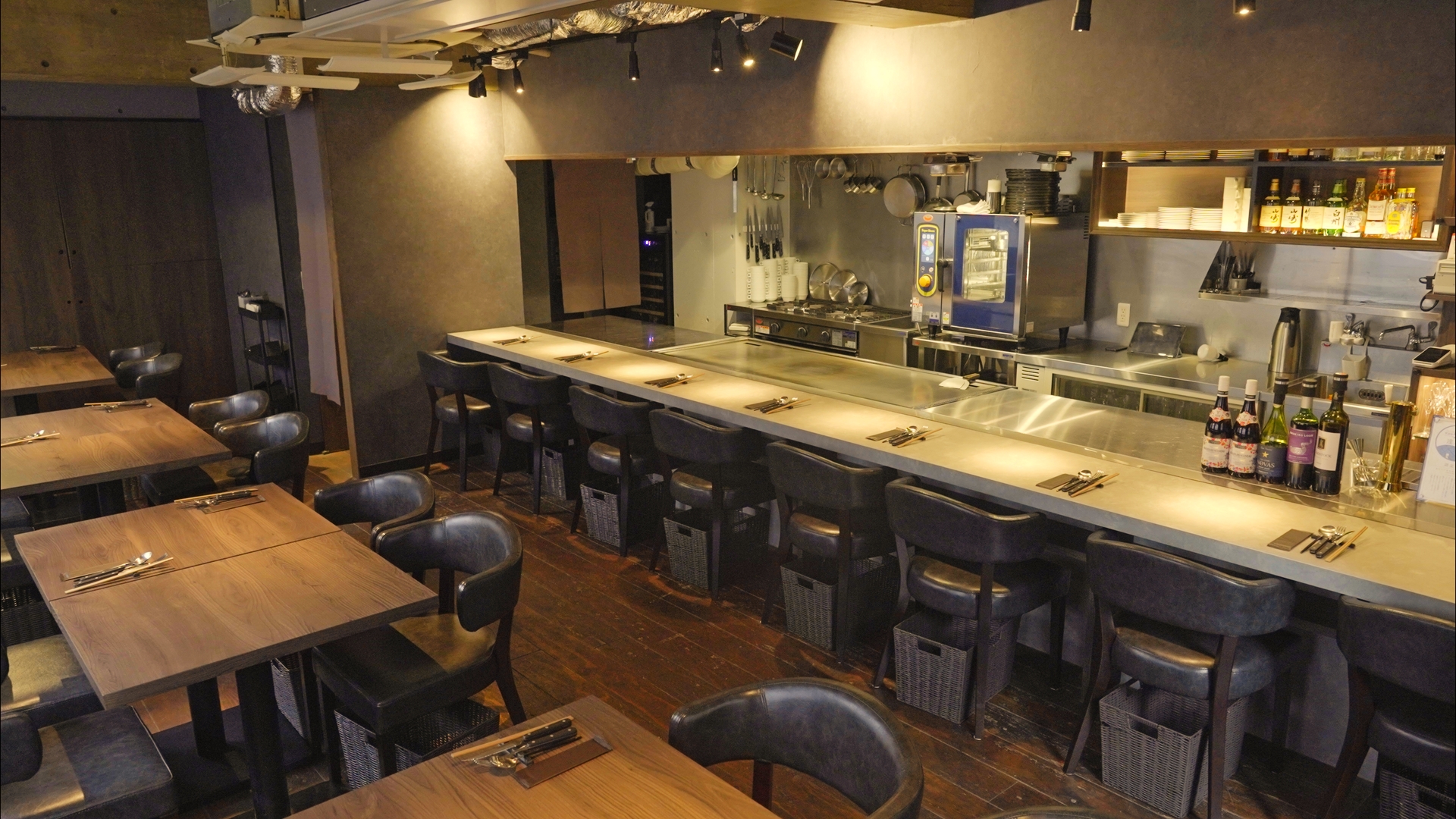 kitchenさざん店内写真.jpg